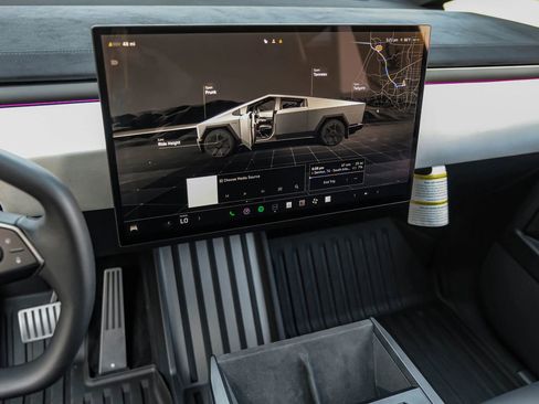 Used 2024 Tesla Cybertruck Cyberbeast AWD/4WD image 34