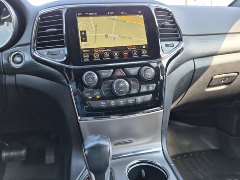 Used 2020 Jeep Grand Cherokee Laredo w/ Laredo X Package RWD image 30