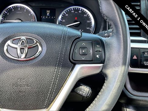 Used 2016 Toyota Highlander Limited FWD image 12