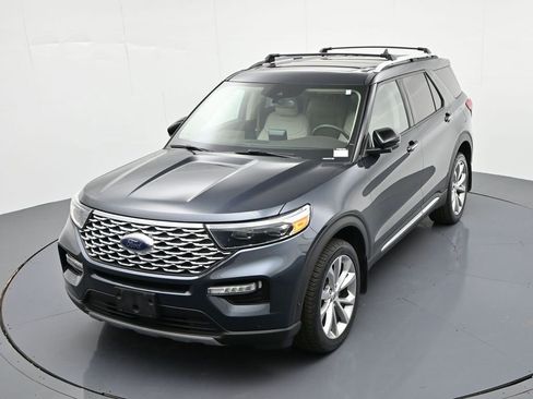 Used 2022 Ford Explorer Platinum w/ Equipment Group 601A AWD/4WD image 26