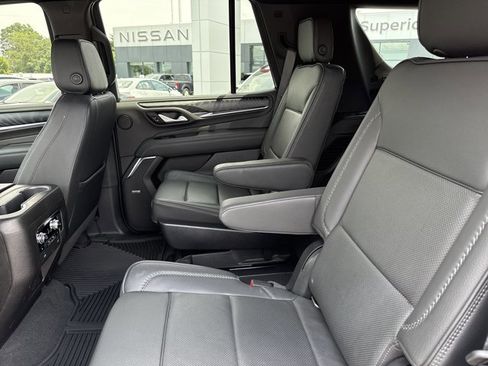 Used 2022 GMC Yukon Denali AWD/4WD image 6