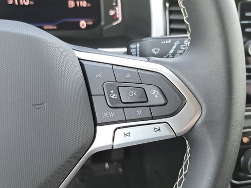 Used 2023 Volkswagen Atlas SE image 18