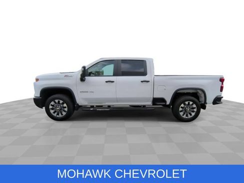 Certified 2025 Chevrolet Silverado 2500 Custom w/ Custom Convenience Package AWD/4WD image 5