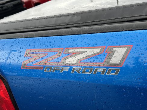 Used 2021 Chevrolet Colorado Z71 w/ Safety Package image 11