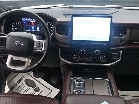 Used 2024 Ford Expedition Max Limited image 6