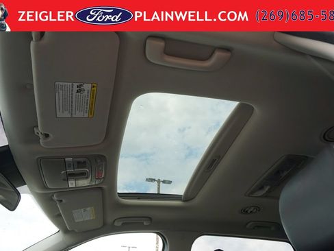 Used 2025 Kia Telluride S AWD/4WD image 19