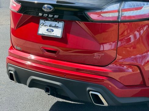 Certified 2022 Ford Edge ST image 19