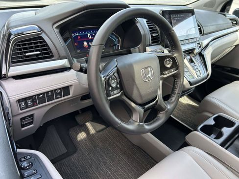 Used 2024 Honda Odyssey Touring image 8