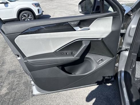 New 2026 Volkswagen Tiguan SE AWD/4WD image 23