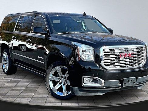 Used 2019 GMC Yukon XL Denali w/ Open Road Package image 11