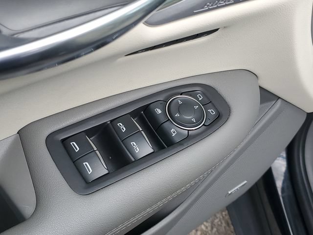 Certified 2022 Cadillac XT5 Premium Luxury AWD/4WD image 15