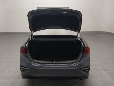 Used 2020 Kia Forte LXS FWD image 29