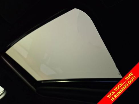 Certified 2025 Toyota Sienna XSE FWD image 17