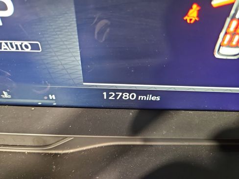 Certified 2025 Nissan Pathfinder Platinum w/ Cargo Package image 18