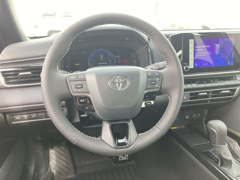 Certified 2026 Toyota Camry SE image 11