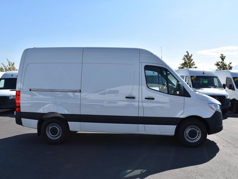 New 2025 Mercedes-Benz Sprinter 2500 image 5