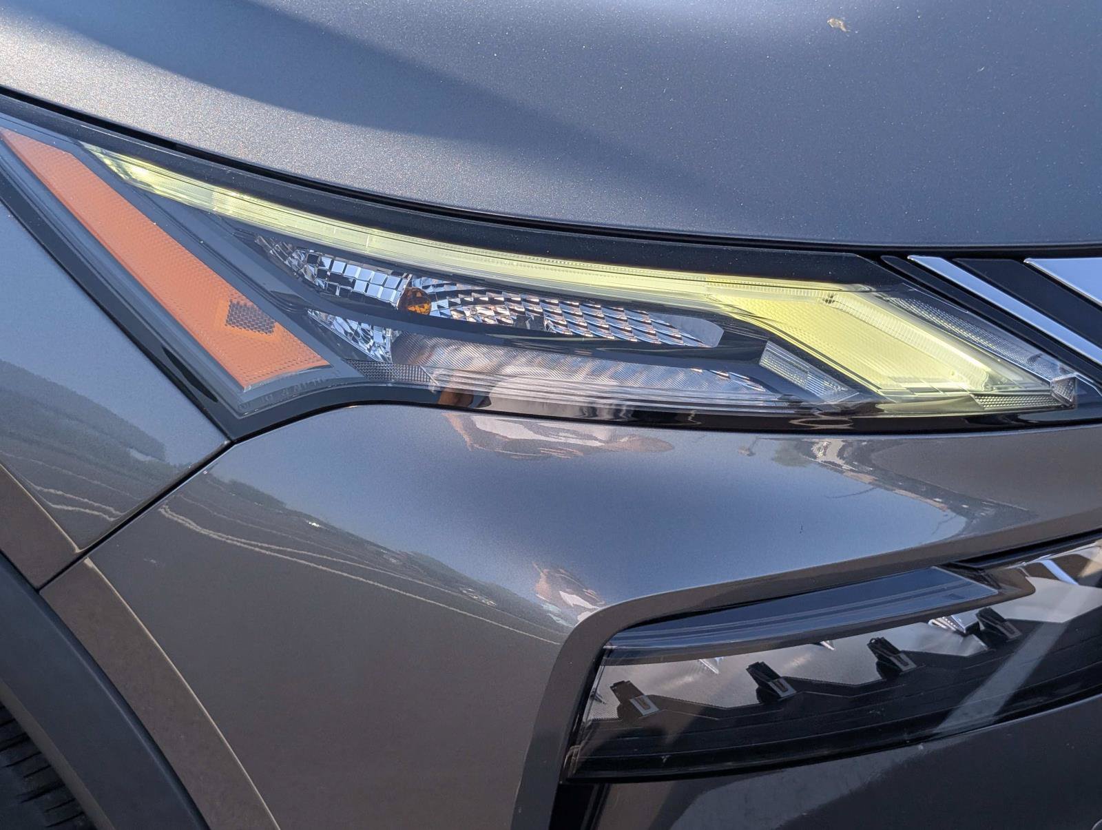 Used 2023 Nissan Rogue S FWD image 5
