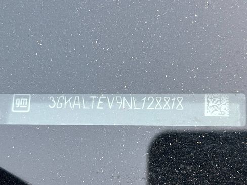 Used 2022 GMC Terrain SLE w/ Driver Convenience Package AWD/4WD image 3