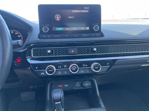 Used 2023 Honda Civic EX image 9