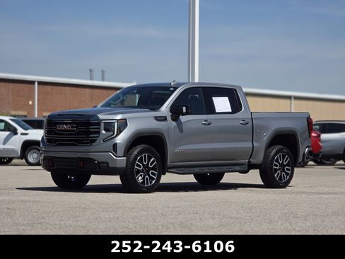 Used 2024 GMC Sierra 1500 AT4 w/ Technology Package AWD/4WD image 3