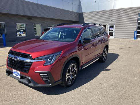 Used 2024 Subaru Ascent Limited image 2
