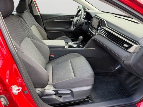 Used 2025 Toyota Camry LE FWD image 12