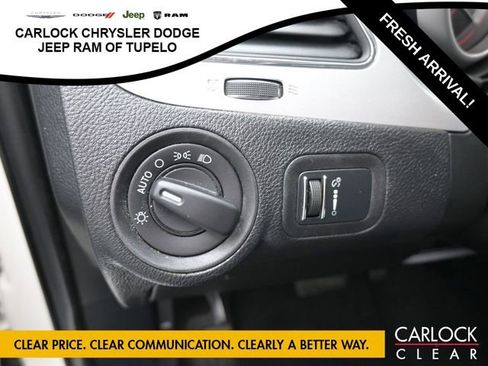 Used 2017 Dodge Journey SE image 16