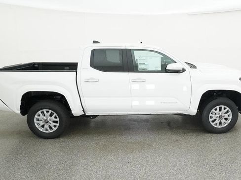 New 2025 Toyota Tacoma SR5 image 25