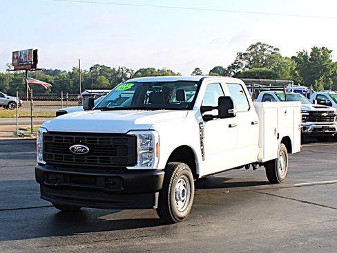 Used 2026 Ford F250 XL AWD/4WD image 2