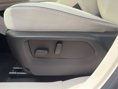 Certified 2023 Buick Envision Essence AWD/4WD image 24