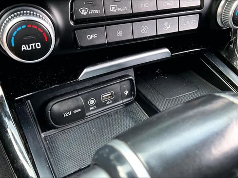 Used 2019 Kia Stinger Premium image 31