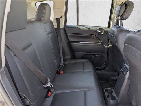 Used 2015 Jeep Compass High Altitude FWD image 16