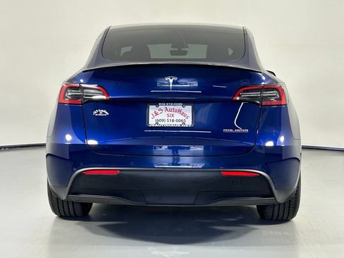 Used 2022 Tesla Model Y Performance AWD/4WD image 6