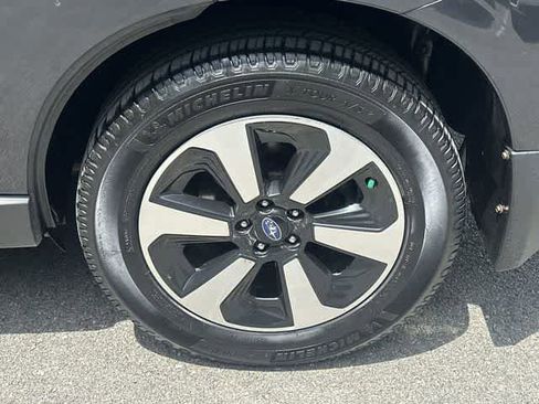 Used 2017 Subaru Forester 2.5i Premium AWD/4WD image 5