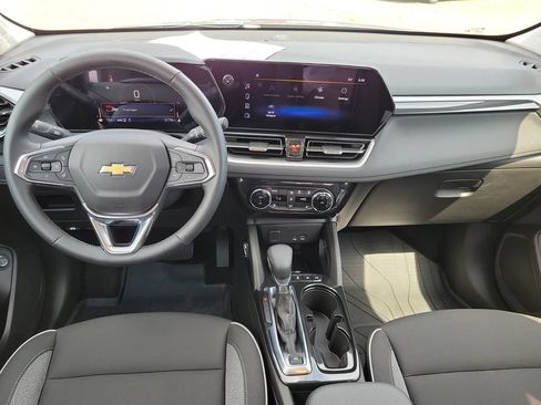 Used 2025 Chevrolet TrailBlazer LT w/ Convenience Package AWD/4WD image 28