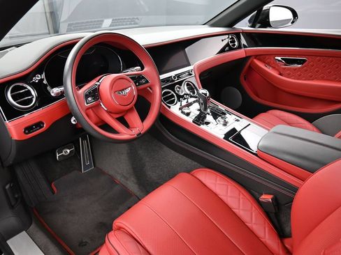 Certified 2023 Bentley Continental GT V8 AWD/4WD image 4