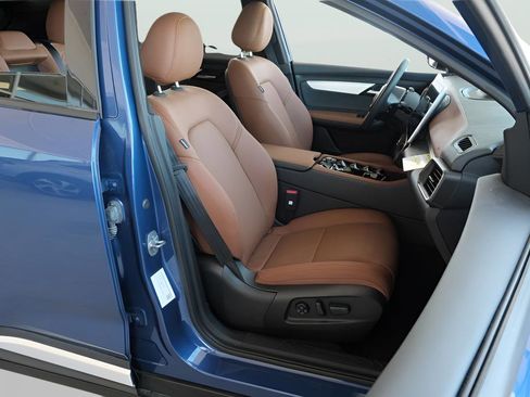 New 2025 VinFast VF 8 Plus AWD/4WD image 22