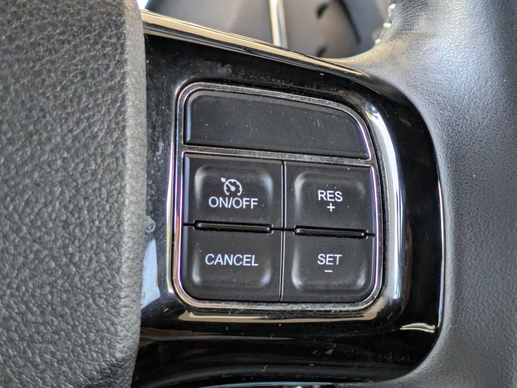 Used 2019 Dodge Grand Caravan SE FWD image 23