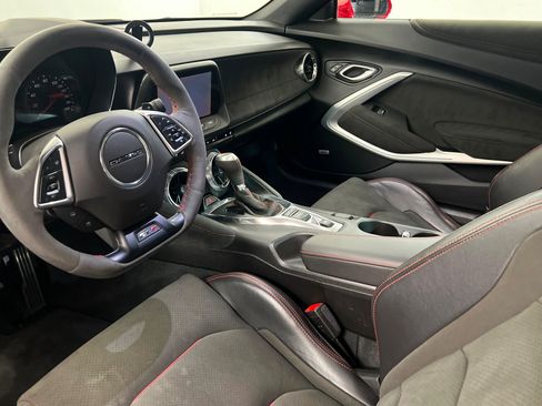Used 2018 Chevrolet Camaro ZL1 RWD image 16