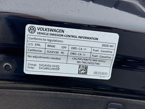 Used 2025 Volkswagen Jetta SE FWD image 20