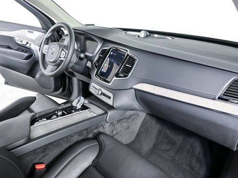 Certified 2024 Volvo XC90 T8 Ultimate w/ Lounge Package image 27