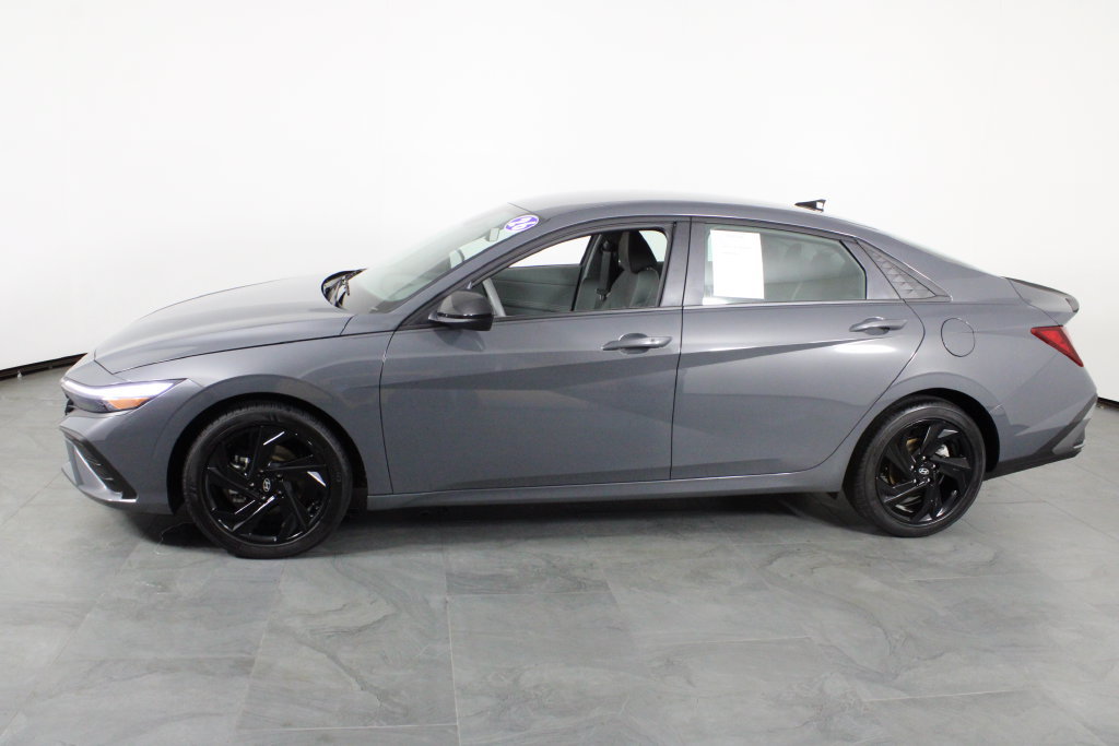 Certified 2026 Hyundai Elantra Sport FWD image 14