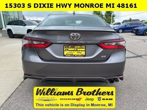 Used 2023 Toyota Camry SE image 7