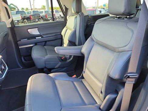 New 2025 Ford Expedition Active RWD image 13