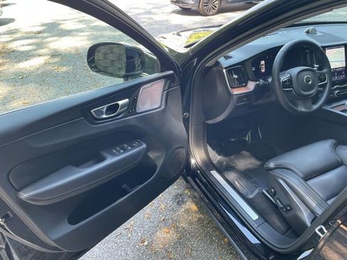 Certified 2023 Volvo XC60 B5 Ultimate AWD/4WD image 11