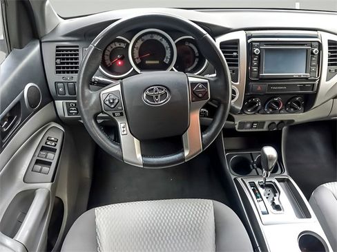 Used 2015 Toyota Tacoma 4x4 Double Cab w/ SR5 Package image 12