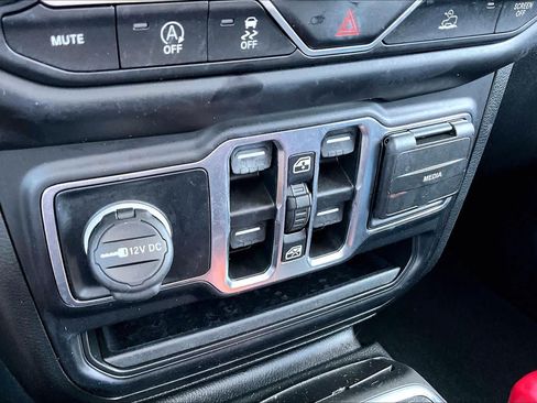 Used 2023 Jeep Wrangler Unlimited Sport AWD/4WD image 30