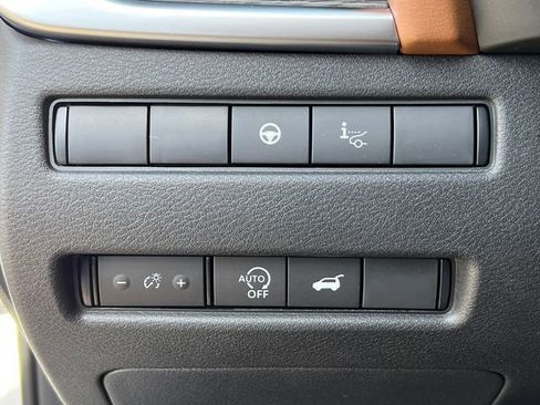 New 2026 Nissan Rogue Platinum w/ Platinum Premium Package image 16