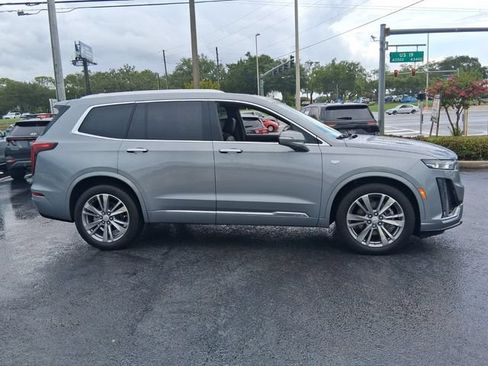 Used 2024 Cadillac XT6 Premium Luxury FWD image 9