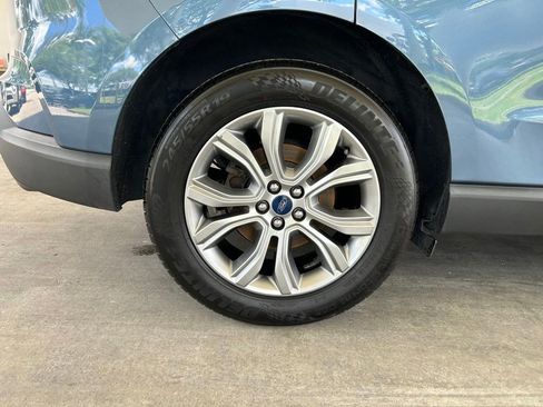 Used 2019 Ford Edge Titanium w/ Cargo Accessory Package FWD image 18